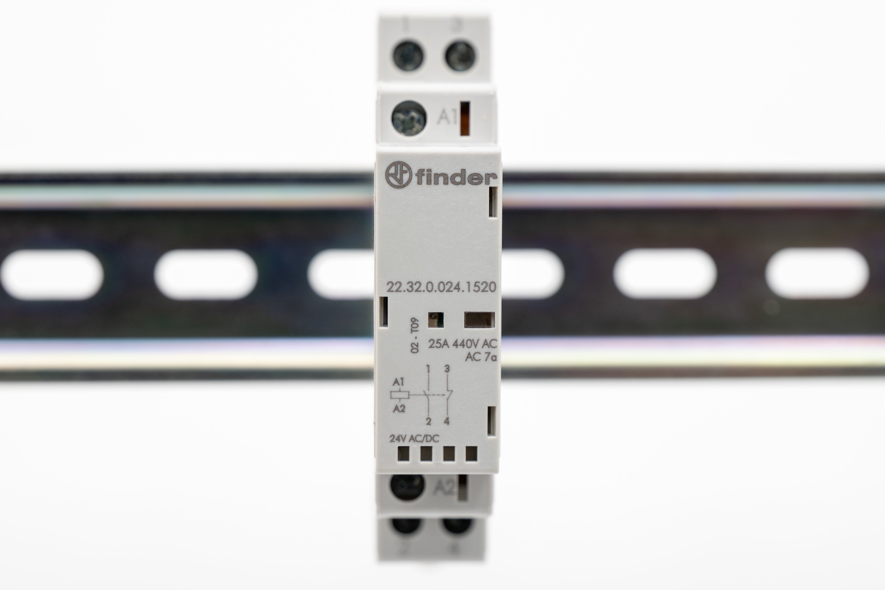 Finder Koppelrelais 24V für hohe Einschaltströme (z.B. LED Leuchten)