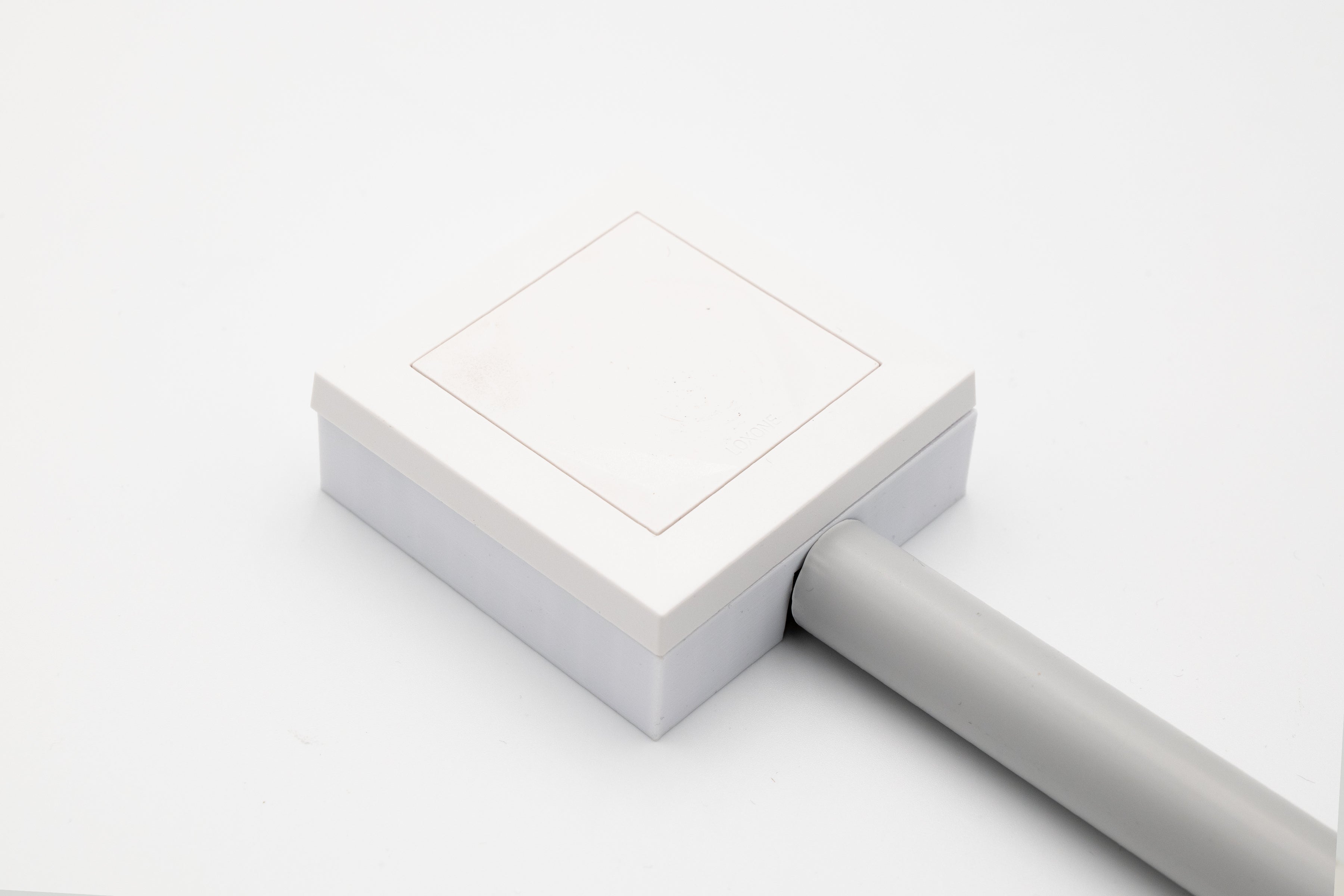 Aufputzadapter für Loxone Touch