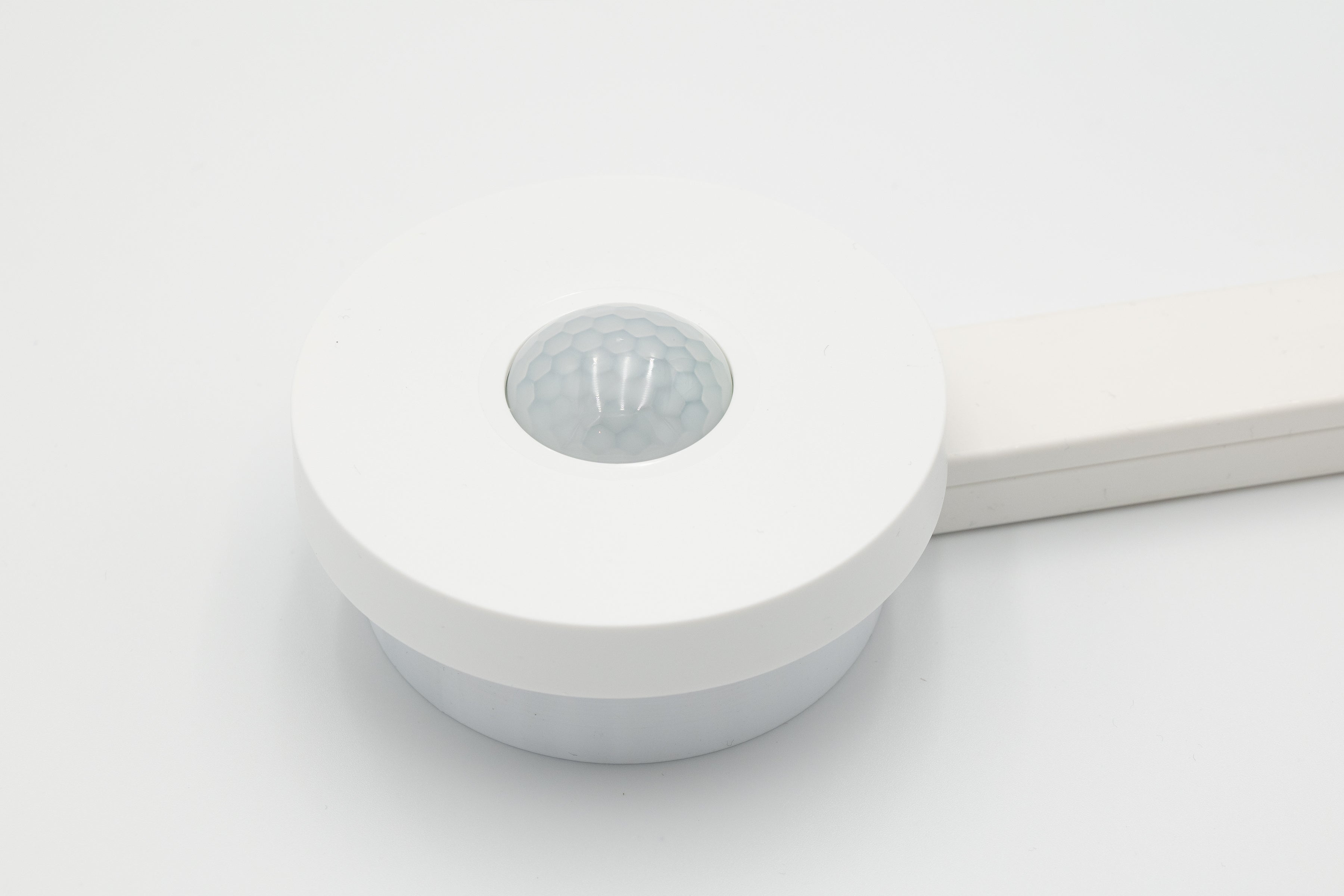 Aufputzadapter für Loxone Präsenzmelder