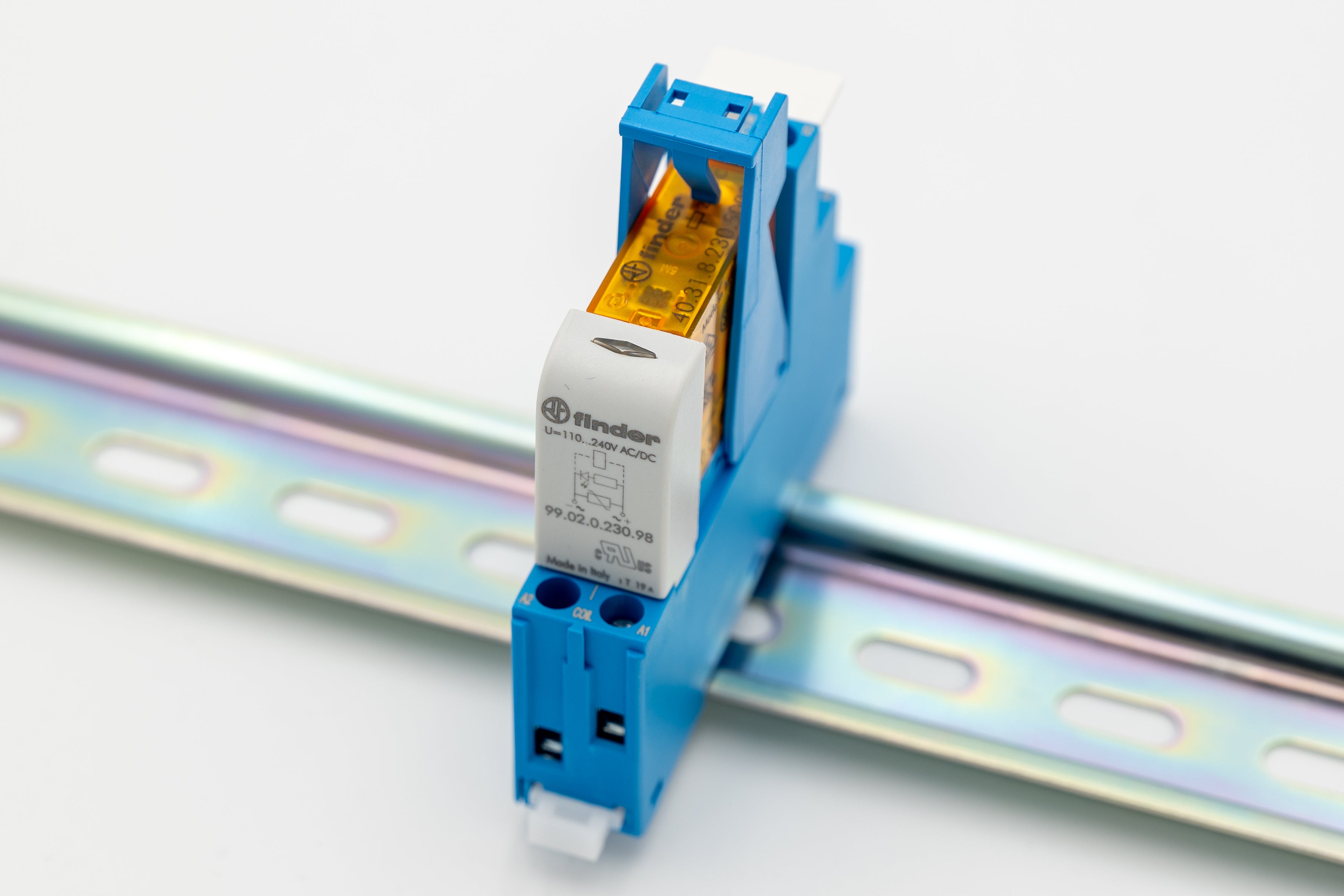 Finder Koppelrelais für 230V (z.B. Bewegungsmelder auf 24V Loxone Eingang)